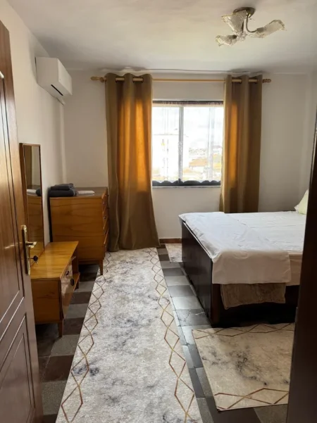 JEPET ME QERA APARTAMENT NE BRRYL, TEK KRYQEZIMI, 500 EURO, UJI DHE INTERNETI  TE PERFSHIRA