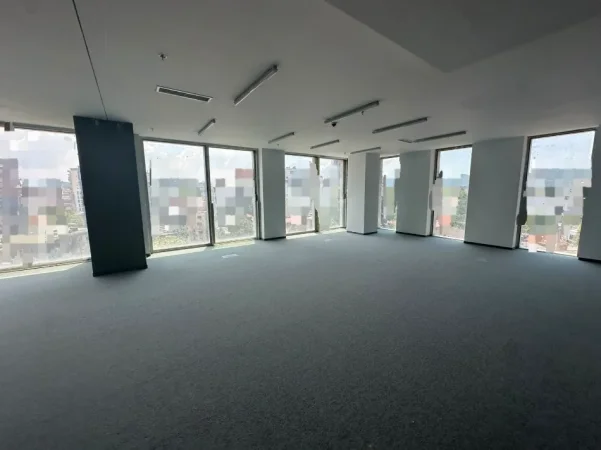 Tirane, jepet me qera zyre Kati 6, 1.570 m² 39.250 € (down town)