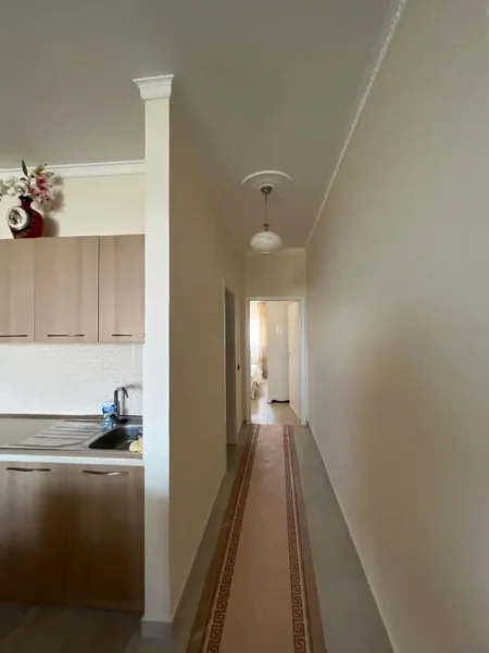 Tirane, jepet me qera apartament 2+1+Ballkon , 60 m² 420 € (Xhamia e Selites)