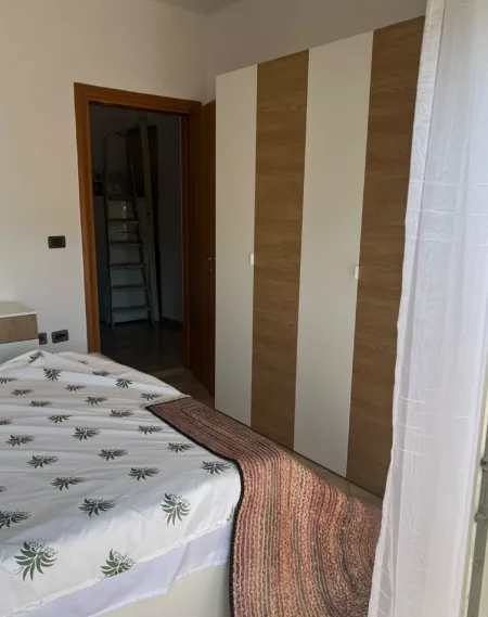 Tirane, jepet me qera apartament 1+1 , 75 m² 600 € 