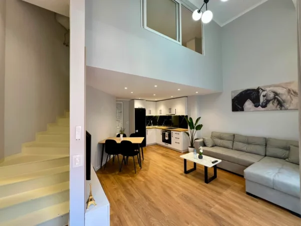 Tirane, shitet apartament duplex 1+1 Kati 2, 66 m² 128.000 € (Liqeni i Thate)
