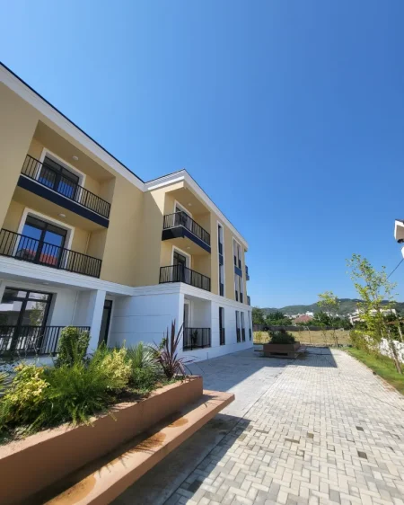 Tirane, shitet apartament 1+1+Ballkon Kati 0, 63 m² 127.460 € (Sauk I Vjeter)