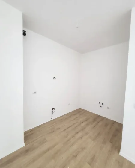 Tirane, shitet apartament 2+1+Ballkon Kati 2, 106 m² 212.221 € (Sauk I Vjeter)