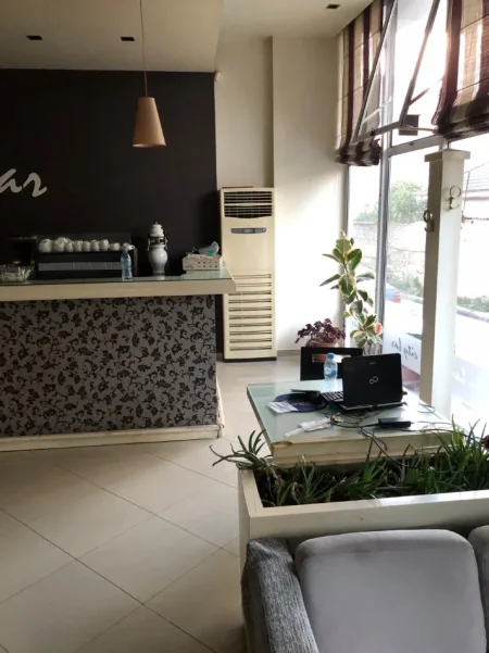Elbasan, shitet ambjent biznesi Kati 0, 158 m² 250.000 € (Rr. Janaq Kilica, Lagja Visarion Xhuvani)