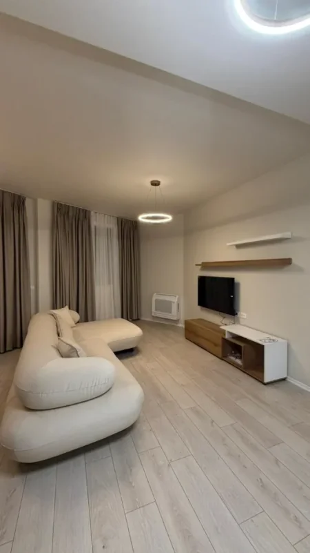 Tirane, jap me qera apartament 1+1+Ballkon Kati 2, 70 m² 600 € (River Residence, Unaza e Re)