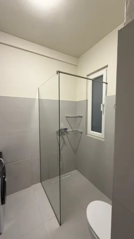 Tirane, jap me qera apartament 1+1+Ballkon Kati 2, 70 m² 600 € (River Residence, Unaza e Re)