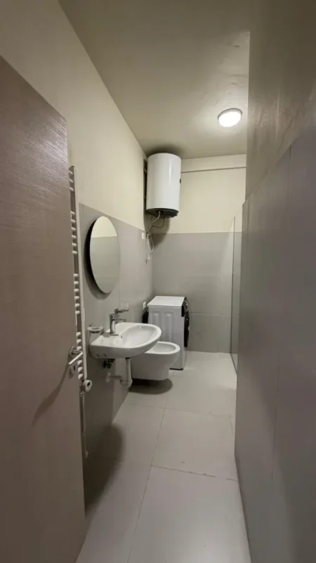 Tirane, jap me qera apartament 1+1+Ballkon Kati 2, 70 m² 600 € (River Residence, Unaza e Re)