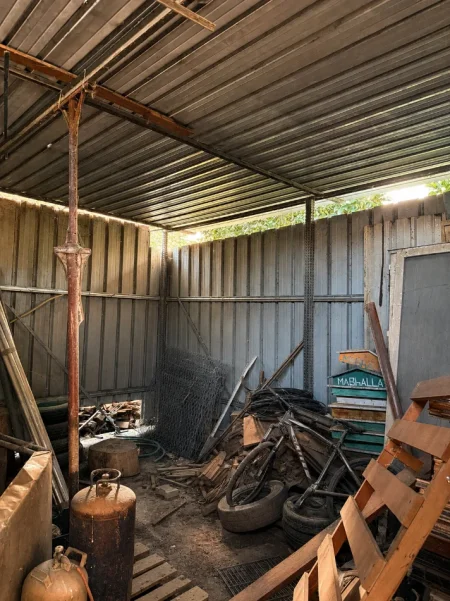 Tirane, jepet me qera magazine Kati 1, 650 m² 