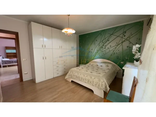 Tirane, jepet me qera apartament 2+1+Ballkon Kati 9, 119 m² 800 € (Rruga e Elbasanit)