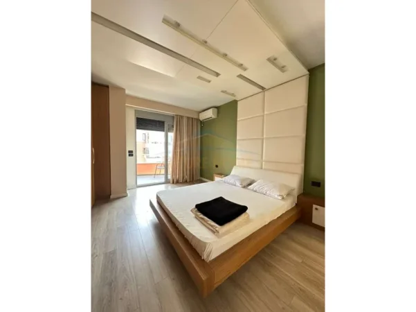 Tirane, shitet apartament 1+1+Ballkon Kati 9, 85 m² 195.000 € (21 Dhjetori)