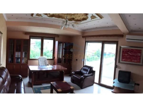 Tirane, shitet Vile 4- Katshe Kati 1, 620 m² 450.000 € (Institut)