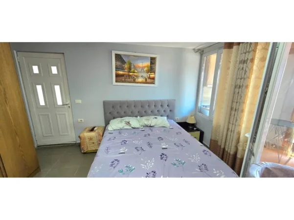 Tirane, jepet me qera apartament 1+1+Ballkon Kati 7, 50 m² 450 € (bosko143854)
