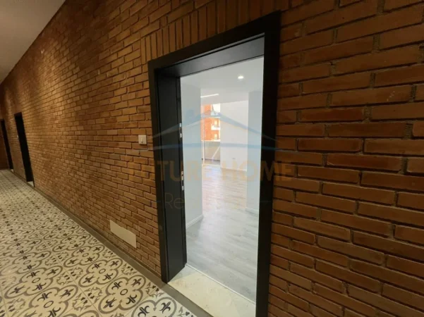 Tirane, shitet apartament duplex Dublex Kati 2, 45 m² 125.000 € (Mine Peza)