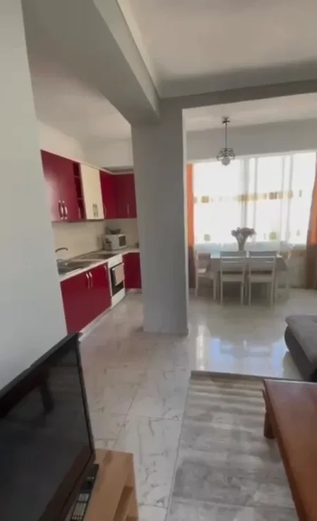 Tirane, jepet me qera apartament 2+1 Kati 4, 78 m² 600 € (Ministria e drejtesise)