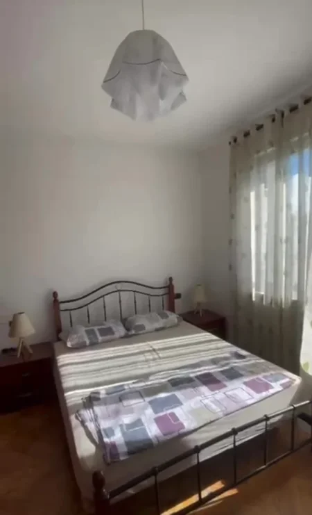 Tirane, jepet me qera apartament 2+1 Kati 4, 78 m² 600 € (Ministria e drejtesise)