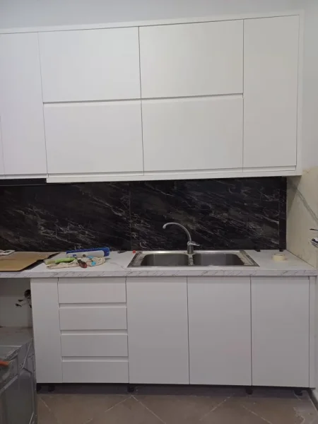 Tirane, jepet me qera apartament 1+1 Kati 6, 70 m² 470 € (Rruga Rrapo Hekali)