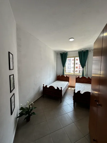 Tirane, jepet me qera apartament 2+1+Aneks+Ballkon Kati 5, 110 m² 480 € (Rruga Thoma Koxhaj)