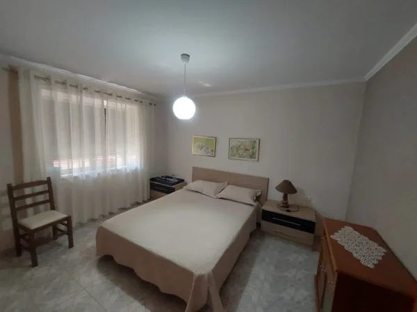 Tirane, jepet me qera apartament 1+1 Kati 3, 53 m² 500 € (Rruga e Elbasanit)