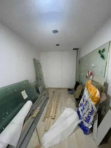 Tirane, jepet me qera zyre Kati 2, 330 m² 4.500 € (ish blloku)