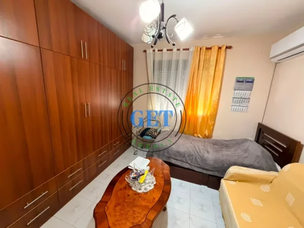 Shqiperi, jepet me qera 1+1+Ballkon Kati 0, 60 m² 300 € 