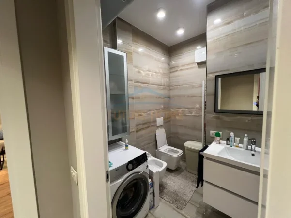 Tirane, shitet apartament 2+1+Ballkon Kati 4, 110 m² 286.000 € (Rruga Panorama)