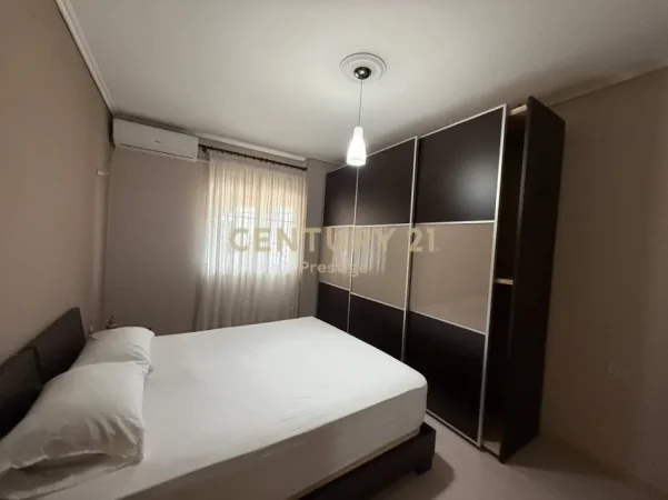 Tirane, shitet apartament 2+1+Ballkon Kati 5, 119 m² 210.000 € (Rruga Ali Visha)