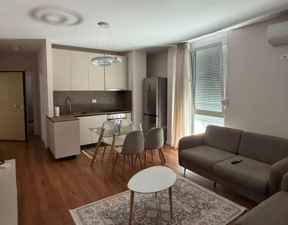 Tirane, jepet me qera apartament 2+1 , 78 m² 750 € 
