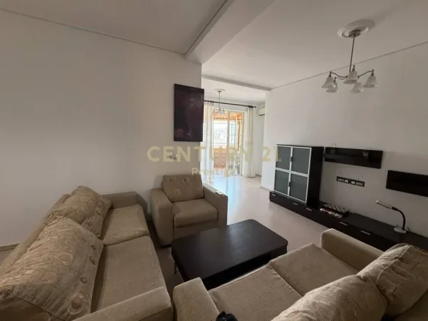 Tirane, shitet apartament 2+1+Ballkon Kati 5, 119 m² 210.000 € (Rruga Ali Visha)
