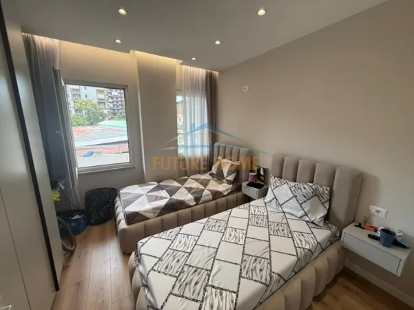 Tirane, jepet me qera apartament 2+1+2 Kati 1, 87 m² 700 € (RRUGA DRITAN HOXHA)