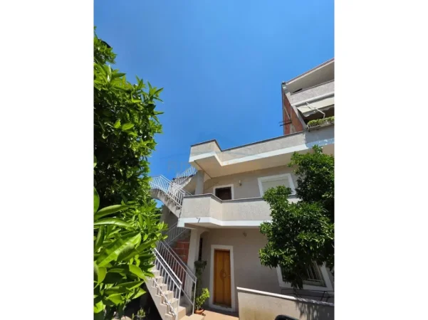 Tirane, shitet Vile , 395.000 € 