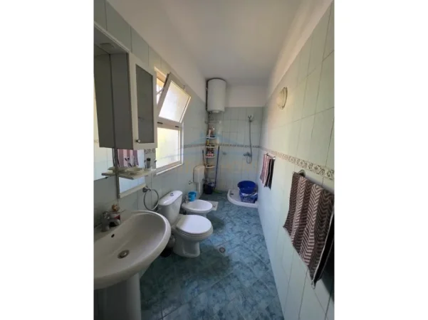 Tirane, shitet Vile , 395.000 € 