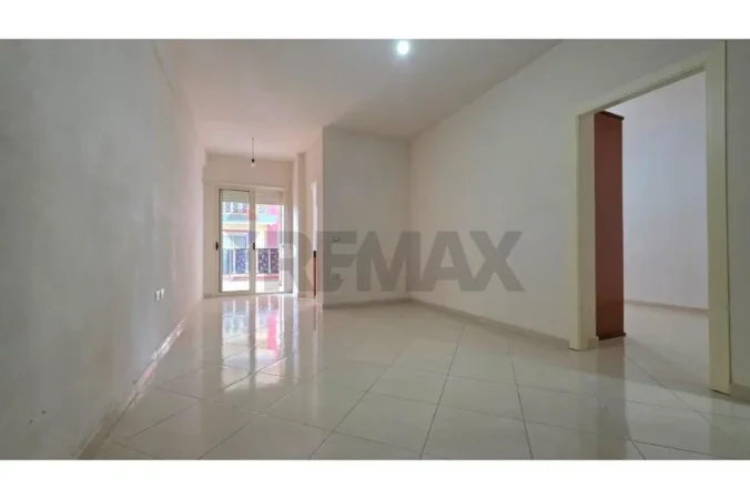 Vlore, shitet apartament 1+1+Ballkon Kati 4, 86 m² 149.500 € (Rruga Pelivan Leskaj, Vlorë)