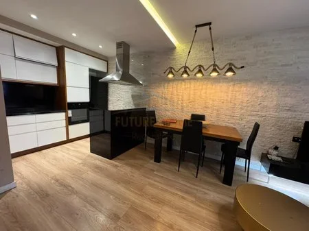 Tirane, jepet me qera apartament 2+1 Kati 5, 115 m² 1.000 € (STACION TRENI ,JORDAN MISJA,SPAK ,KOMPLEKSI PANORAMA)
