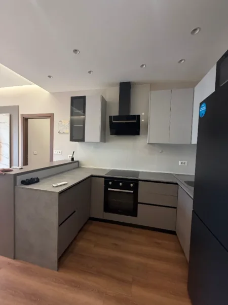 Tirane, jepet me qera apartament 2+1 Kati 2, 113 m² ,70.000LEKE (KOMPLEKSI ARLIS, FARMACIA 10)