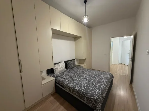 Tirane, jepet me qera apartament 1+1 Kati 5, 650 € (21 dhjetori)