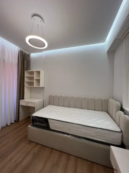 Tirane, jepet me qera apartament 2+1 Kati 5, 77 m² 1.000 € (SELVIA PRANE QENDRES)