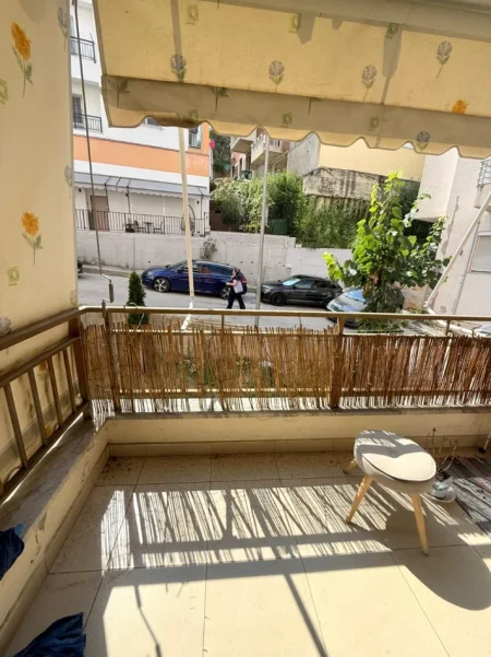 Tirane, jepet me qera apartament 1+1+Ballkon , 77 m² 450 € (Liqeni i Thate)