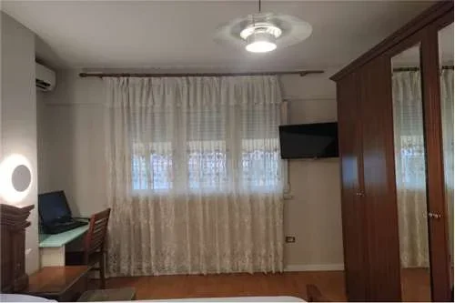 Tirane, jepet me qera apartament 1+1 Kati 5, (Kodra e Diellit)