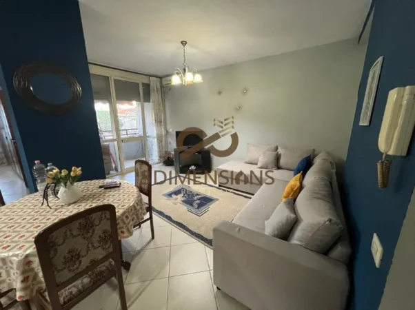 Tirane, jepet me qera apartament 1+1+Ballkon Kati 2, 65 m² 500 € (rruga fortuzi)