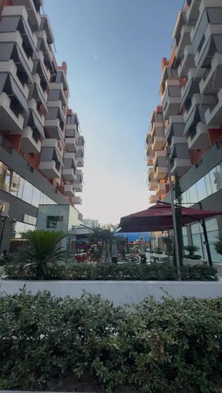 Tirane, jepet me qera apartament 2+1+Ballkon Kati 6, 115 m² 1.500 € (Muhedin Llagani)