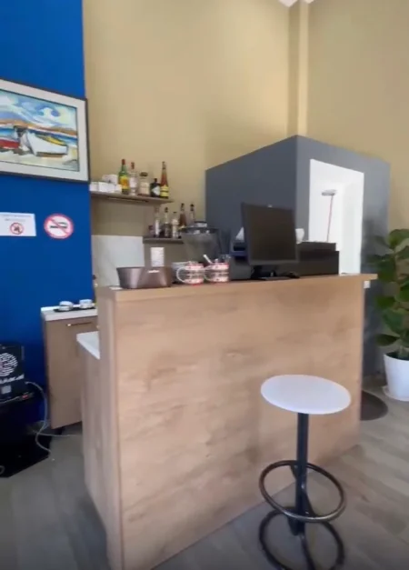 Tirane, jepet me qera bar-kafe Kati 0, 50 m², Don Bosko, 💶Cmimi: 90.000 Lekë/Muaj