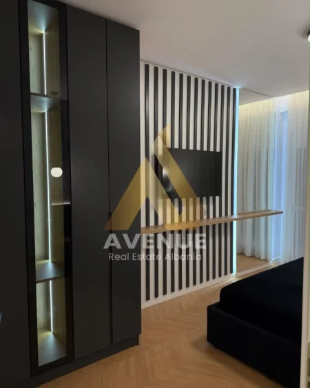 Tirane, jepet me qera apartament 1+1+Ballkon Kati 1, 70 m² 750 € (Liqeni artificial)