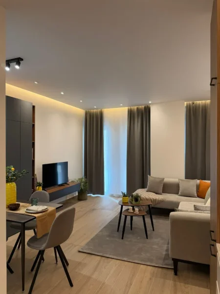 Tirane, jepet me qera apartament 1+1 Kati 6, 70 m² 700 € 