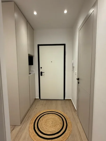 Tirane, jepet me qera apartament 1+1 Kati 6, 70 m² 700 € 
