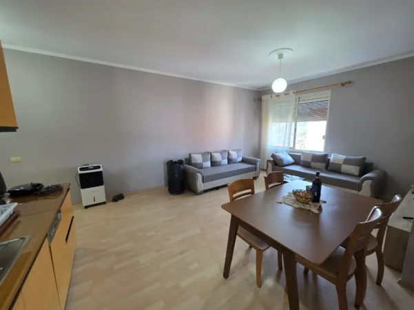 Tirane, Shiten 2 apartamente Kati 8, 111 m² 160.000 € (Yzberisht prane pasticeri Nela)
