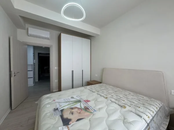 Tirane, jepet me qera apartament 1+1+Ballkon Kati 2, 70 m² 650 € (River Residence Astir)