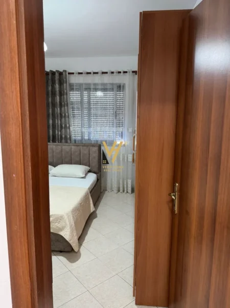 Tirane, jepet me qera apartament 3+1 Kati 3, 112 m² 550 € (ASTIR)