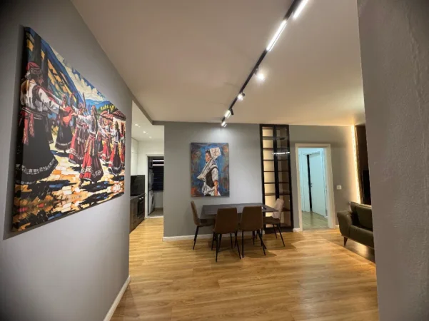 Tirane, jepet me qera apartament+verande | Penthouse 2+1+Aneks+Ballkon Kati 11, 126 m² 850 € (Rruga e Dafinave, Ish Fusha e Aviacionit)