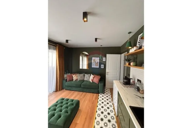 Korce, shitet apartament 1+1+Ballkon Kati 2, 62 m² 95.000 € (Bulevardi)