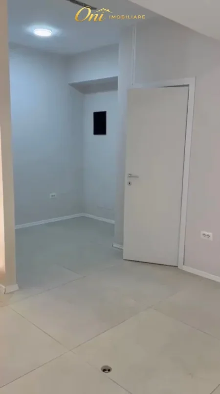 Tirane, jepet me qera dyqan Kati 0, 80 m² 600 € (RRUGA IRFAN TOMINI)